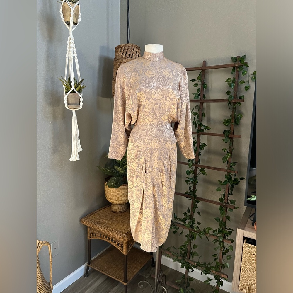 B.B. Collections by Barbara Barbara 80s VTG Metallic Satin Floral Midi Dress - Picture 3 of 15
